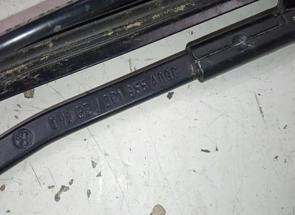 Front Wiper Arms Volkswagen Passat image 3