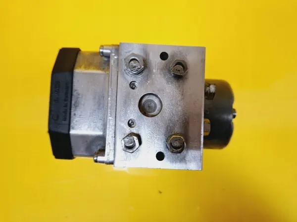 ABS Regelpomp 24432510 Opel Zafira A 2.0 image 7