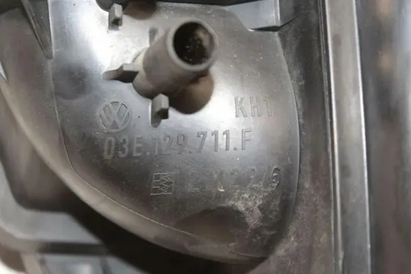 Collecteur d'admission VW Polo OEM 03E129711F 1.2L image 2