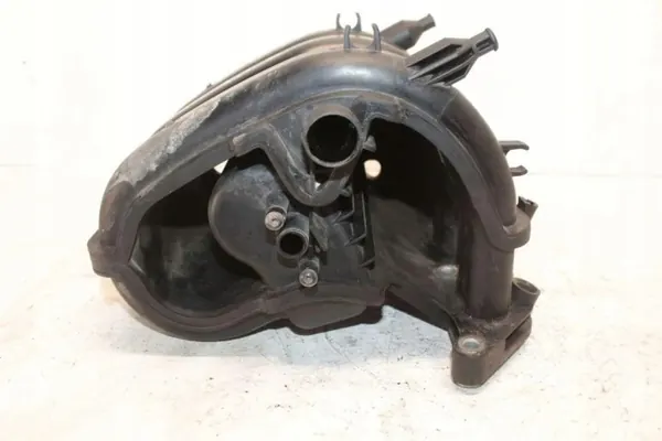 Collecteur d'admission VW Polo OEM 03E129711F 1.2L image 4