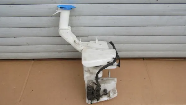 VW PASSAT CC ruitenwisservat OEM met 2 pompen image 2