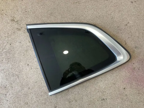 BMW X3 G01 achterruit links OEM 7410067 image 3