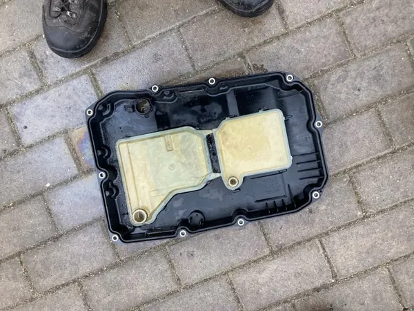Oliepan OEM 256015no voor Mercedes - Gebruikt onderdeel image 3