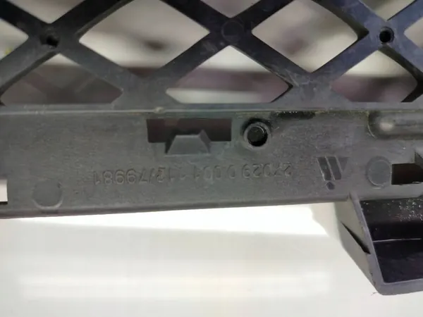 Grille de pare-chocs avant Mercedes W246 A2468851122 image 4