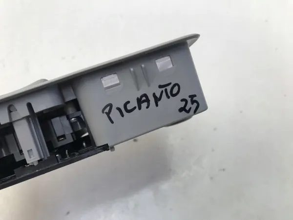 Kia Picanto III LED Dachleuchte OEM 92850-1P100 image 4