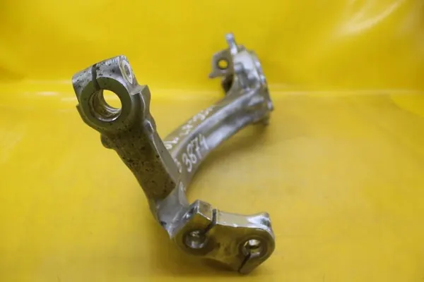 Mangueta izquierda delantera OEM 4E0257G Audi A8 D3 image 5