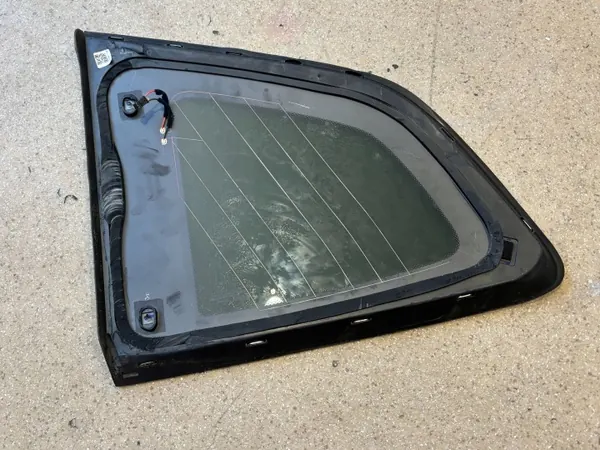 BMW X3 G01 rechter achterruit OEM 7410068 image 8