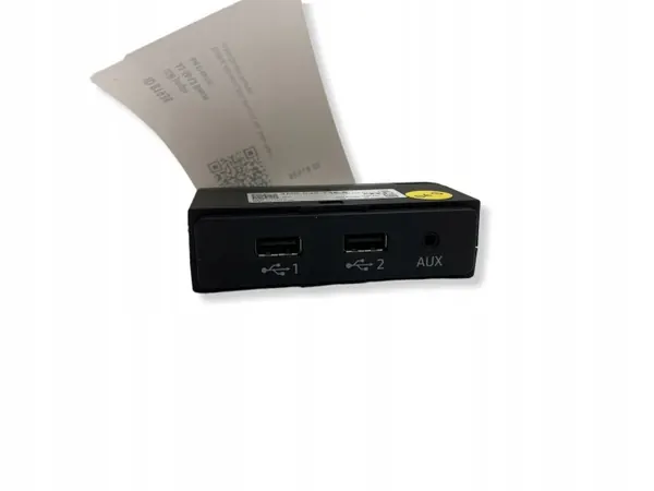 Audi Q7 USB-portti OEM 4M0035736A - Käytetty image 2