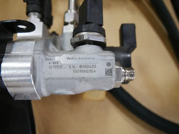 Brandstofdrukregelklep OEM 1S0906035A image 7