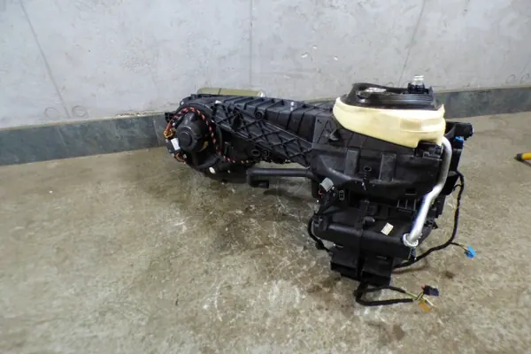 OEM CART5C1820003BM AC-lämmitysydin VW Jetta VI:lle image 3