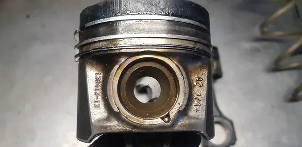 PISTON MERCEDES CLASE A W176 W246 CLA C117 W117 GLA X156 1.8 CDI image 4