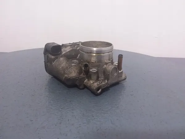 SKODA OCTAVIA I LIFT 2.0B VÁLVULA 06A133062D image 2