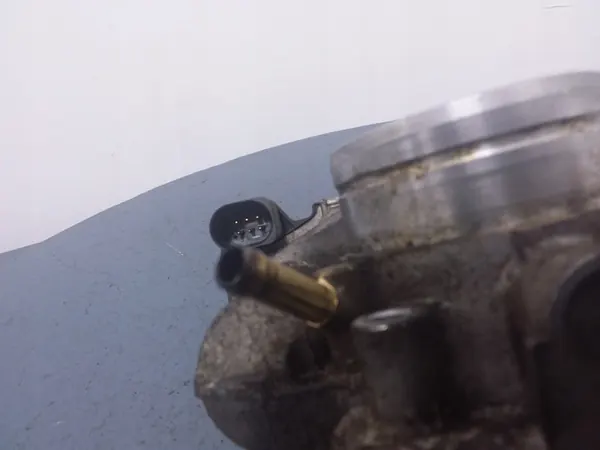 SKODA OCTAVIA I LIFT 2.0B VÁLVULA 06A133062D image 4