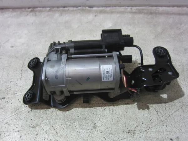 Compressor suspensão ar BMW X5 F15/F16 OEM 6875177 image 5