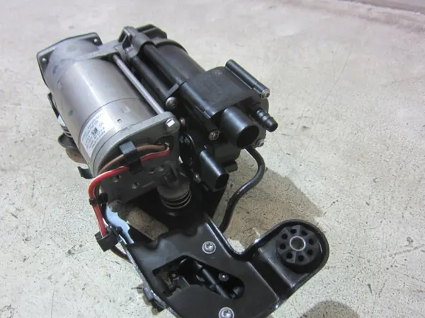 Compressor suspensão ar BMW X5 F15/F16 OEM 6875177 image 6