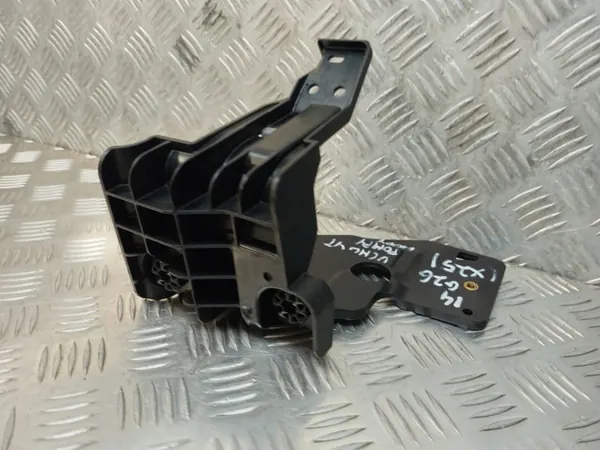 BMW I4 G26 Water Pump Mounting Bracket OEM 8490361 image 7