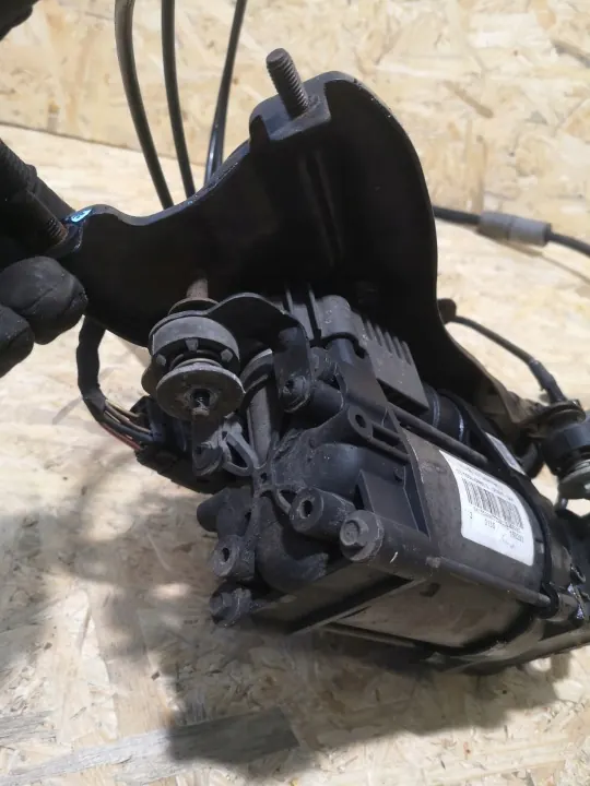 Compressor de suspensão OEM 68204730AC para Jeep Grand Cherokee image 8