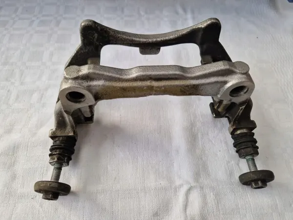 Mercedes Klemmenhalterung OEM 50086/B Links Vorne 305mm image 3