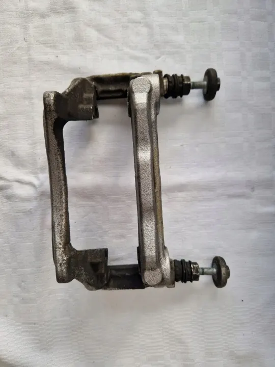 Mercedes Klemmenhalterung OEM 50086/B Links Vorne 305mm image 4