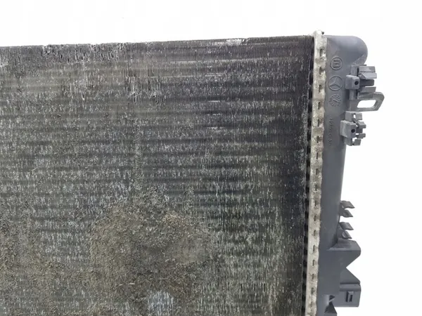 Radiateur d'eau OEM A6395010401 pour Mercedes-Benz Vito image 8