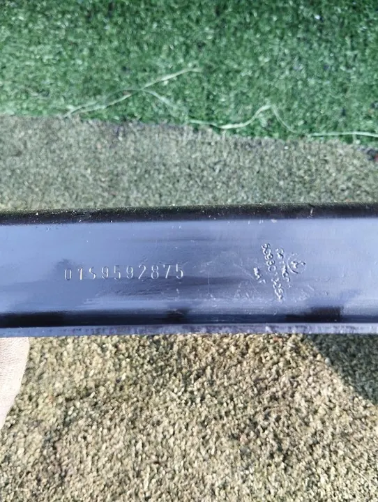 Viga de para-choque traseiro VW Golf VII 5G0807629 image 8