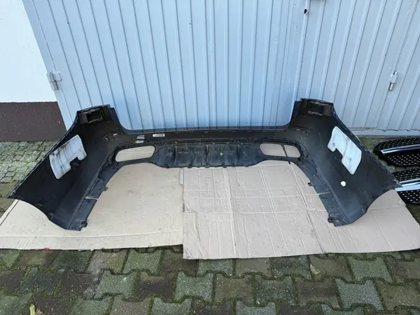 Parachoques trasero Mercedes E W213 63 AMG Kombi image 5