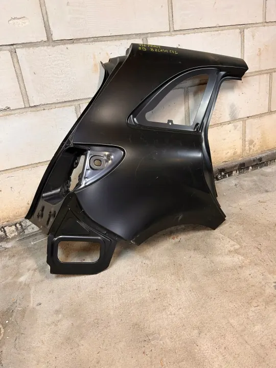OEM A2466372081 Oikea Taka Lokasuoja Mercedes B-Luokalle image 4