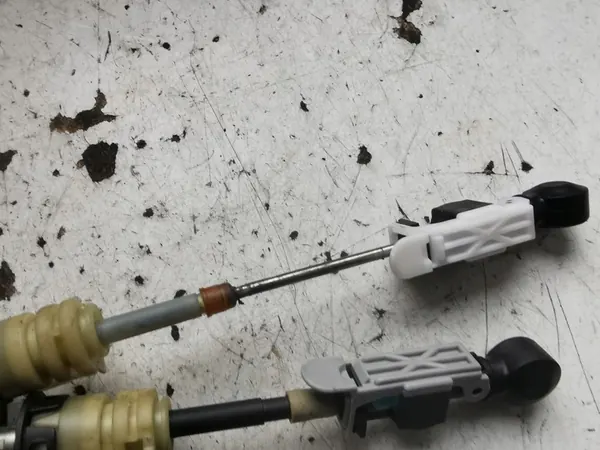 Opel Zafira B 1.8 Gear Shift Cables 55351949EY image 2