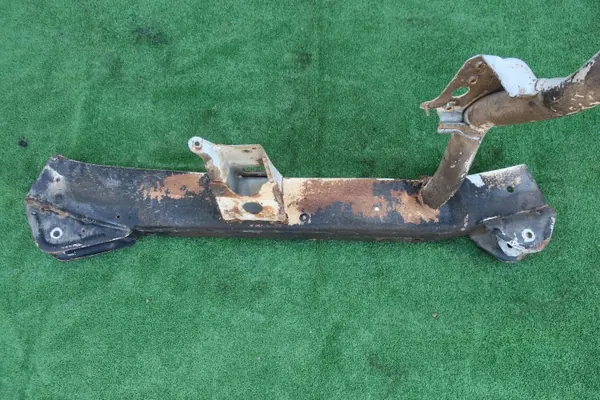 OEM 13630-84A5ER Linker Frame Suzuki Jimny 1998-2017 image 3