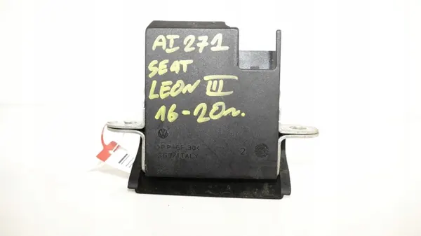 Takaluukun lukko OEM 360179797 SEAT Leon III 16-20 image 2
