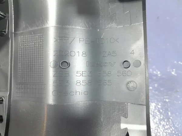Cobertura Painel Skoda Octavia IV OEM 5E3858560 image 3
