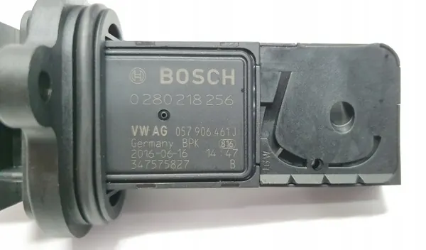 Luftmassamätare Audi OE 057906461J image 6