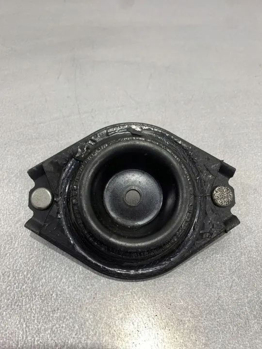 Framfjädringsfäste OEM FBZ18428 - Subaru OE image 2