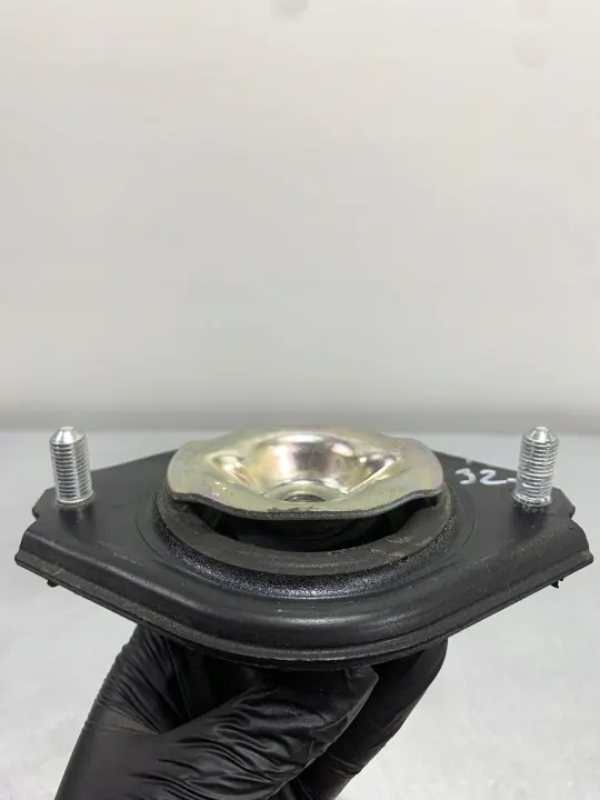 Framfjädringsfäste OEM FBZ18428 - Subaru OE image 3