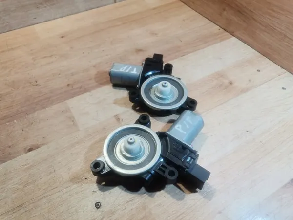 MAZDA 3 BM Motor de Ventana Delantera Derecha BHN95858X image 6