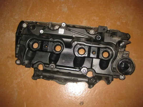 Venttiilikansi VW Audi Skoda 2.0 TDI OEM 05L103469D image 2
