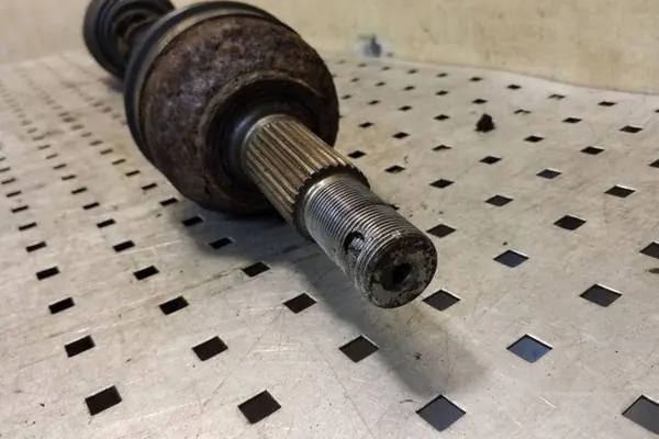 Vänster framaxel NISSAN QASHQAI II 1.5L diesel OEM 39101JD52B image 5