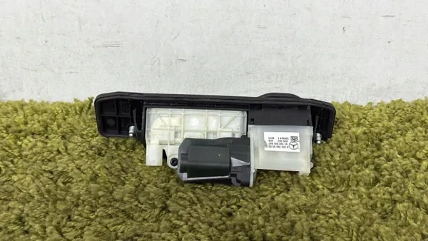 Puxador de porta-malas OEM A1667500993 com suporte câmera image 3
