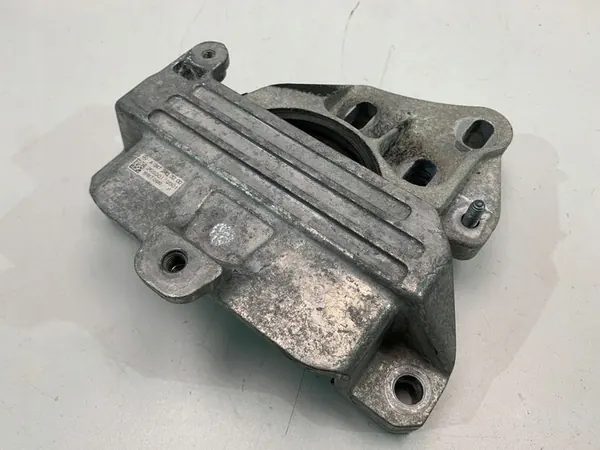 MERCEDES A35 AMG W177 Engine Mount A2472403200 image 3