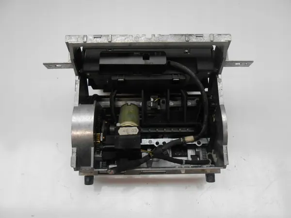 AUDI A8 D3 Navigationsradio Display LCD Konsole image 9