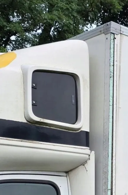 IVECO DAILY SEGLA 3A Vasen Makuuhyttiikkuna - OEM image 2