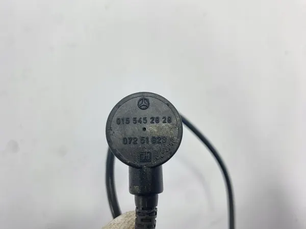 Asennusanturi Mercedes W124 W201 0031530128 image 7