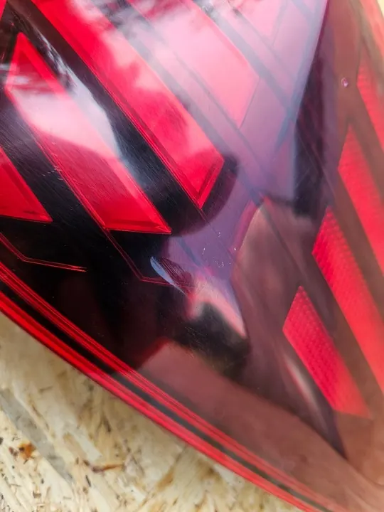 LÁMPARA TRASERA DERECHA HYUNDAI ELANTRA VI image 5