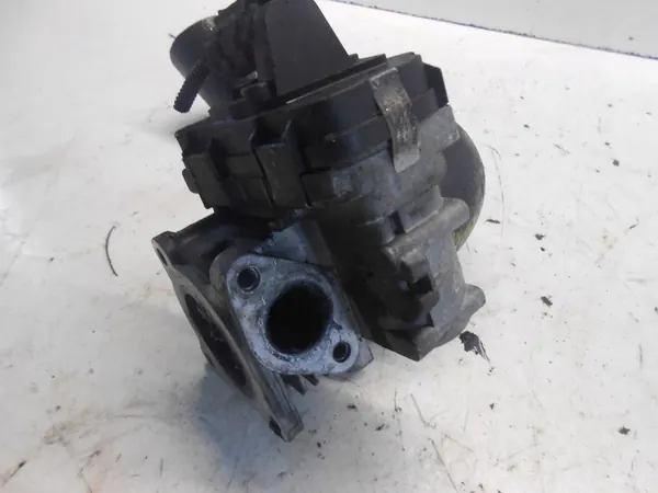 Válvula EGR para Opel Vectra C 1.9 CDTI - Qualidade OEM image 3