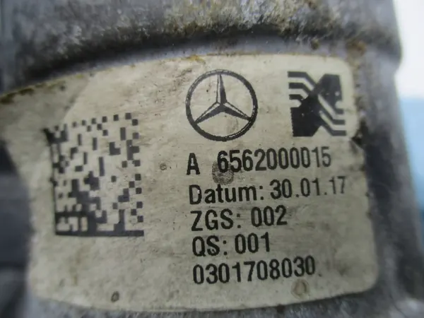 Vattenpump Termostat Mercedes W222 W223 W213 GLS X167 GLE V167 image 4