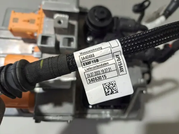 Inversor BMW XM OEM 5B32BC9 - Pieza usada image 6