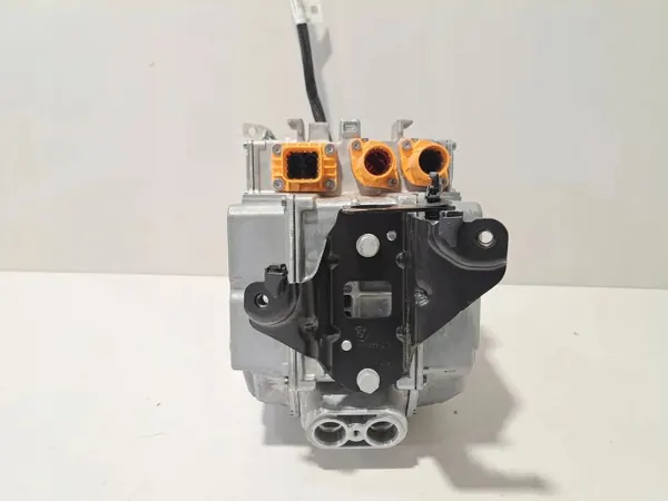 Inversor BMW XM OEM 5B32BC9 - Pieza usada image 8