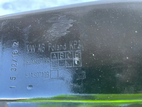 Skoda Rapid framstötfjädersförstärkning OEM 5JA807109E image 4