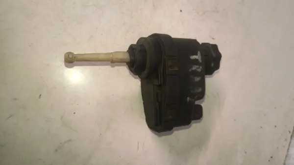 Regulador Farol Ford Escort OEM 0307851318 image 2