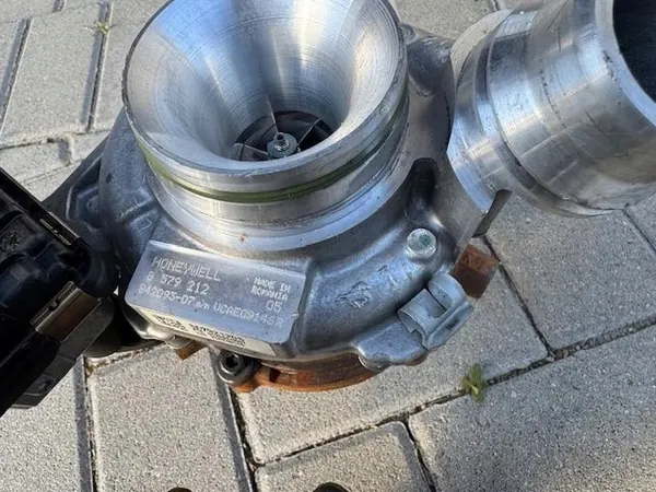 Turbo para BMW G01 G02 G30 2.0D 8579212 image 3